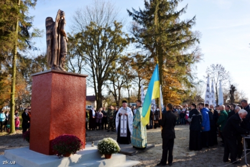 На Бродівщині відкрили перший пам’ятник Героям Небесної сотні.(ФОТО)